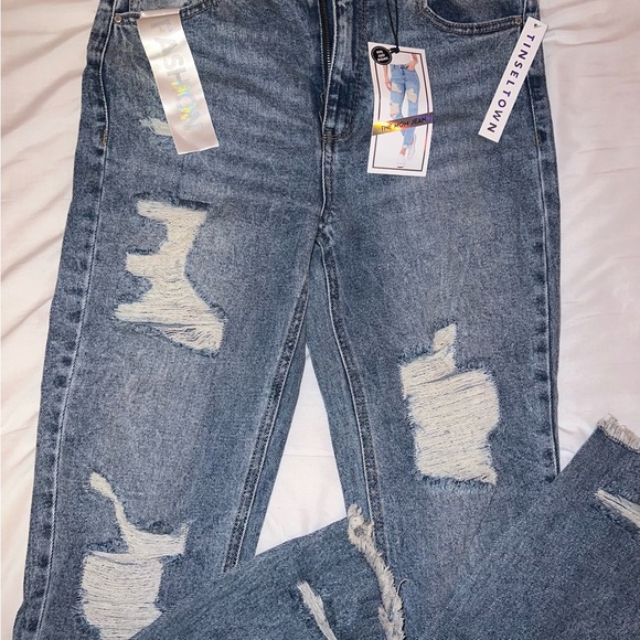Tinseltown Mom Jeans - Picture 2 of 6